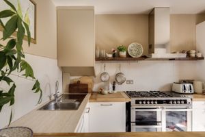 Kitchen- click for photo gallery